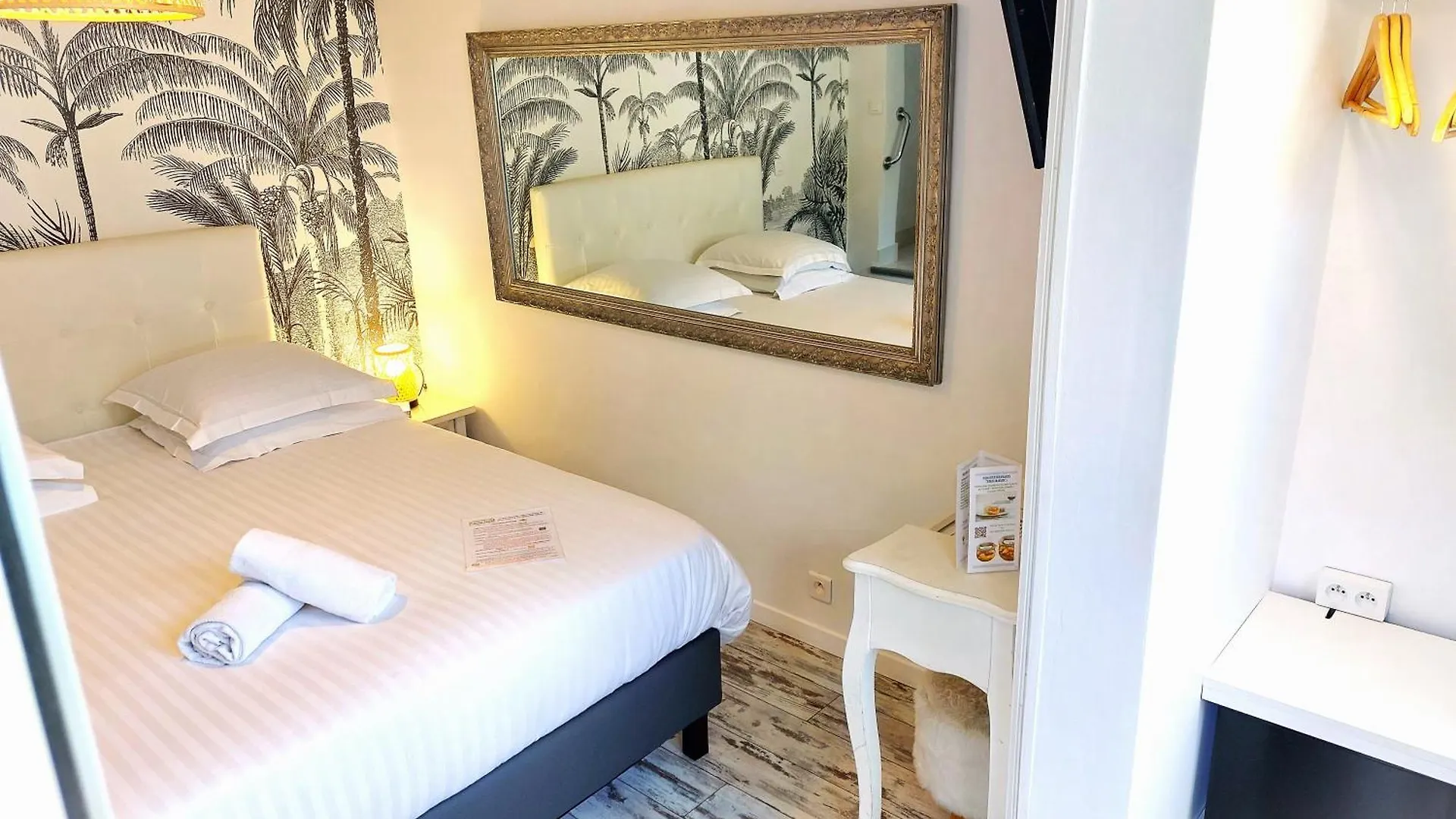 Hotel Les Jardins De Bormes, Sauna & Jacuzzi 3*, Bormes-les-Mimosas