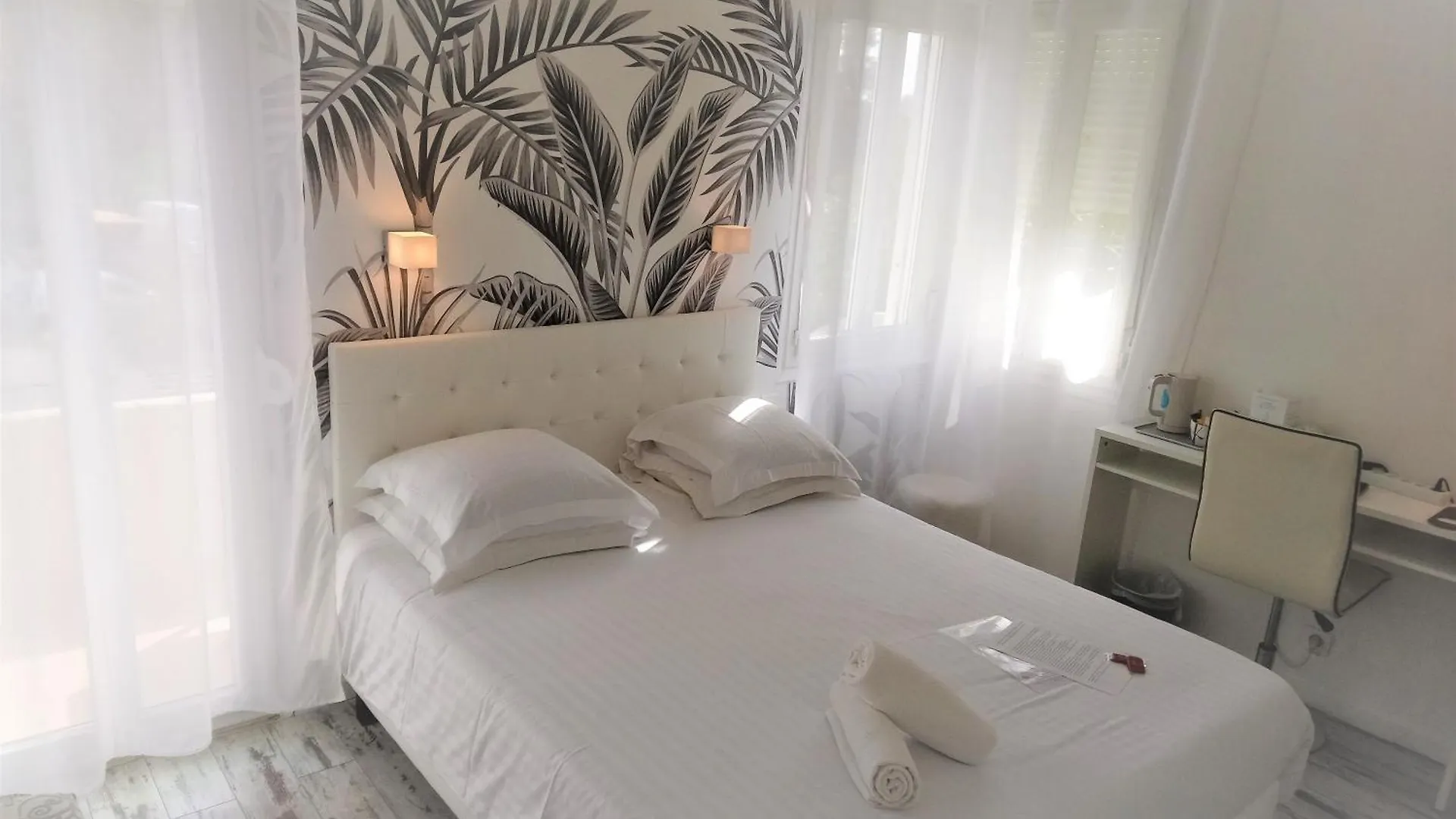 Hotel Les Jardins De Bormes, Sauna & Jacuzzi 3*, Bormes-les-Mimosas France
