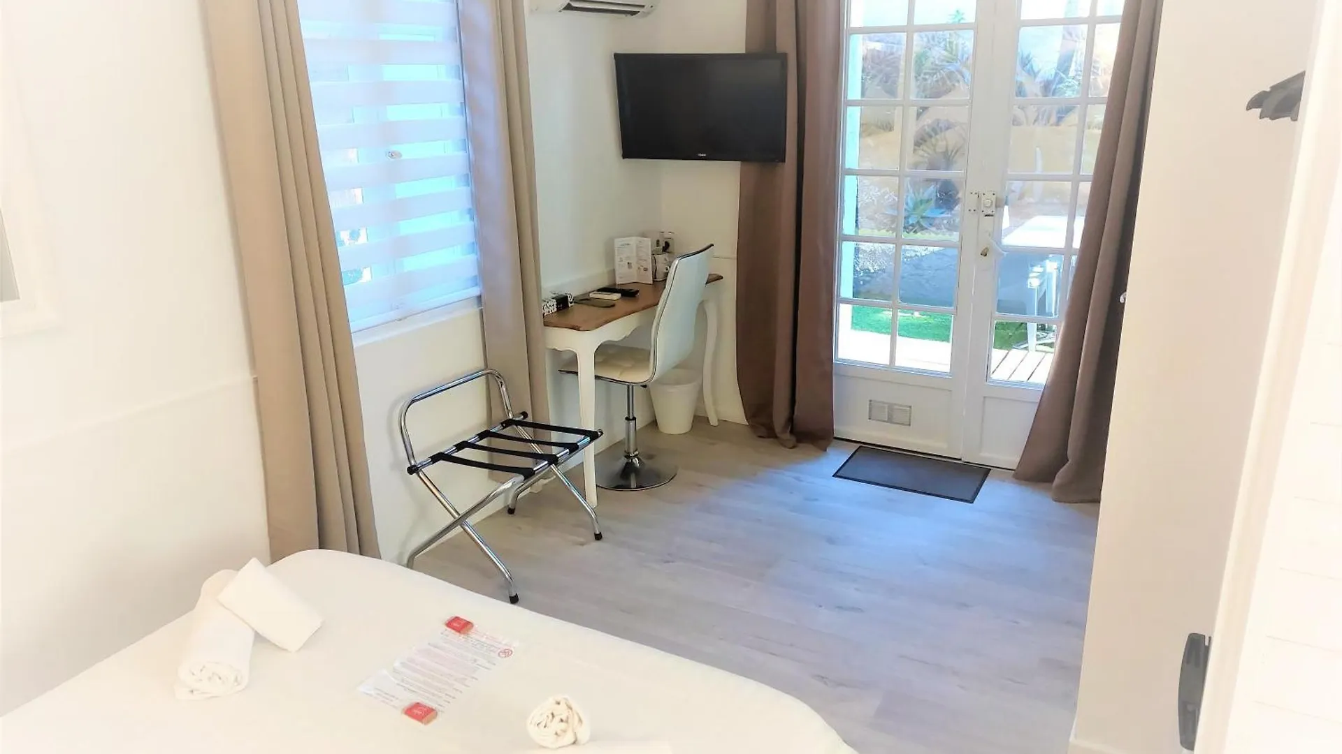 Hotel Les Jardins De Bormes, Sauna & Jacuzzi 3*, Борм-ле-Мимоза Франция
