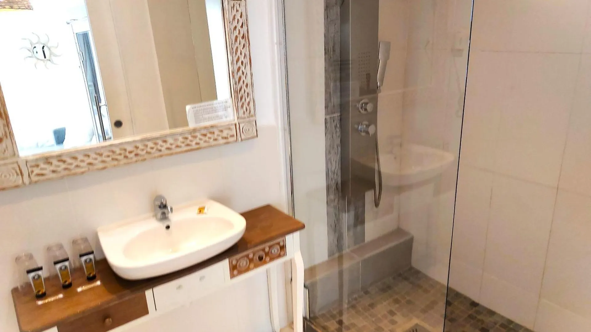 Hotel Les Jardins De Bormes, Sauna & Jacuzzi